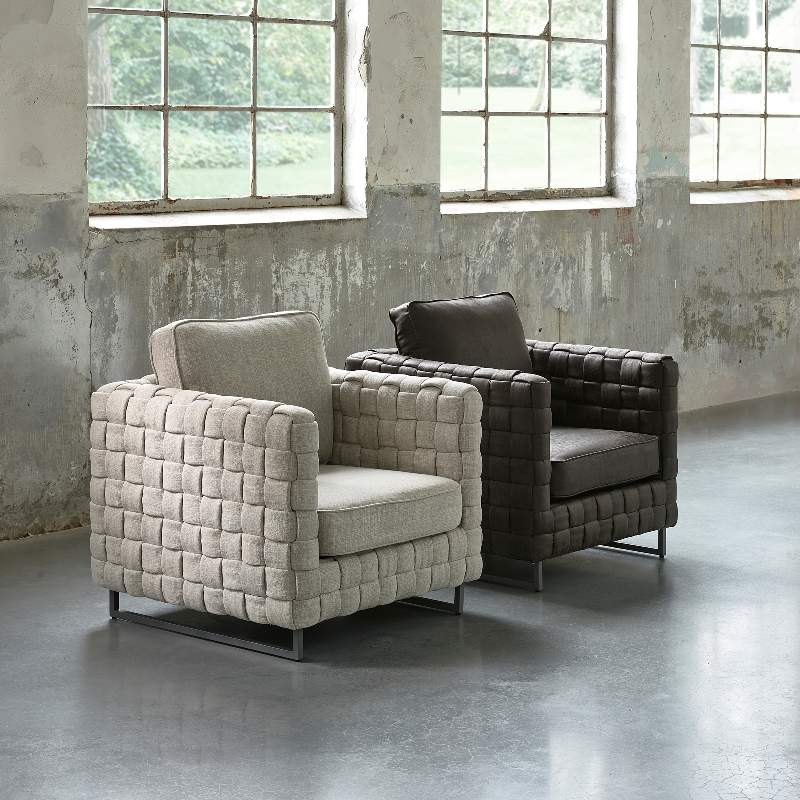 Room 48 Armchair, mouliné linen, fabulous flax Room 48 Armchair, mouliné linen, fabulous flax