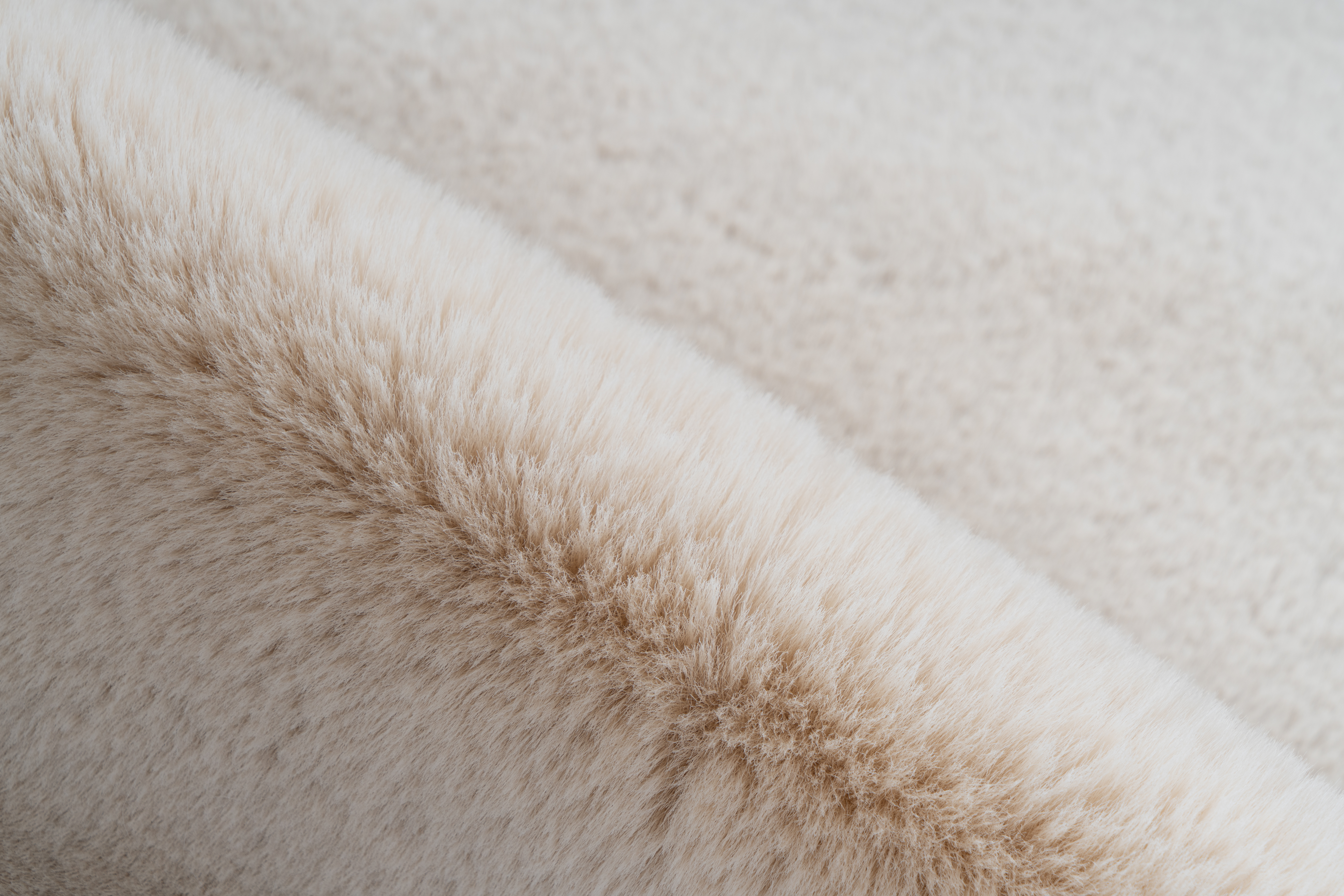 Rabbit Double Sheepskin 300 Creme Rabbit Double Sheepskin 300 Creme