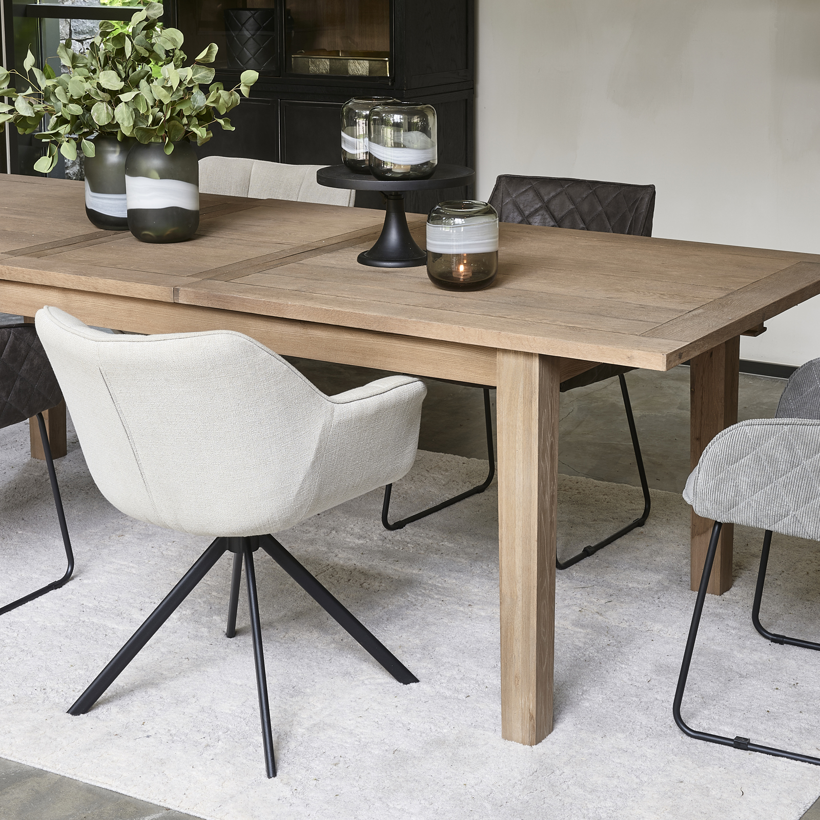 Carnaby Dining Armchair Turning Leg, mouliné linen, fabulous flax Carnaby Dining Armchair Turning Leg, mouliné linen, fabulous flax