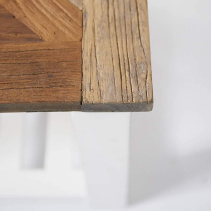 Château Chassigny End Table, 60x60 cm