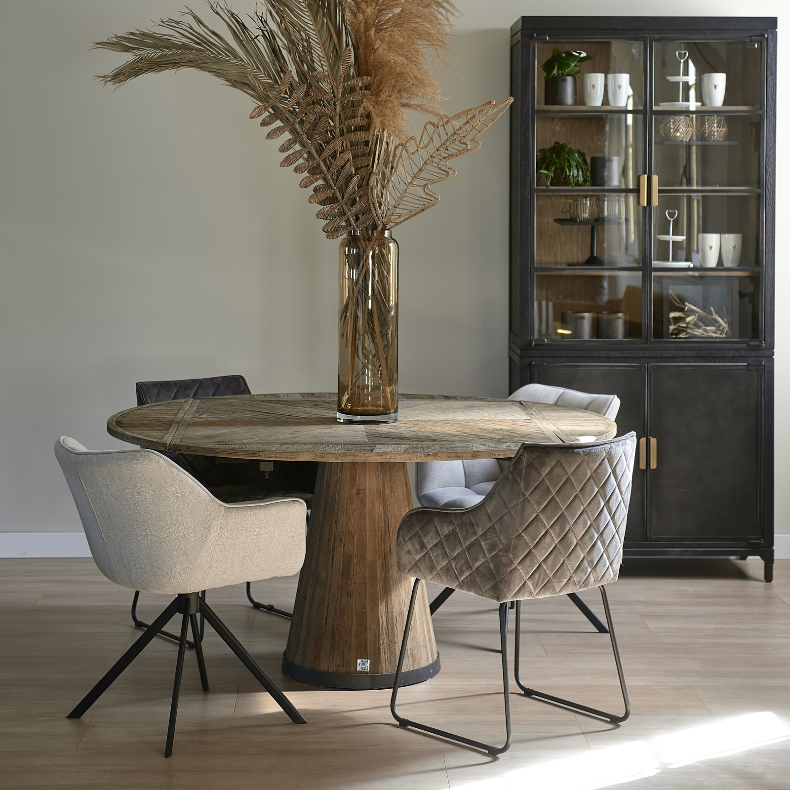 Carnaby Dining Armchair Turning Leg, mouliné linen, fabulous flax Carnaby Dining Armchair Turning Leg, mouliné linen, fabulous flax
