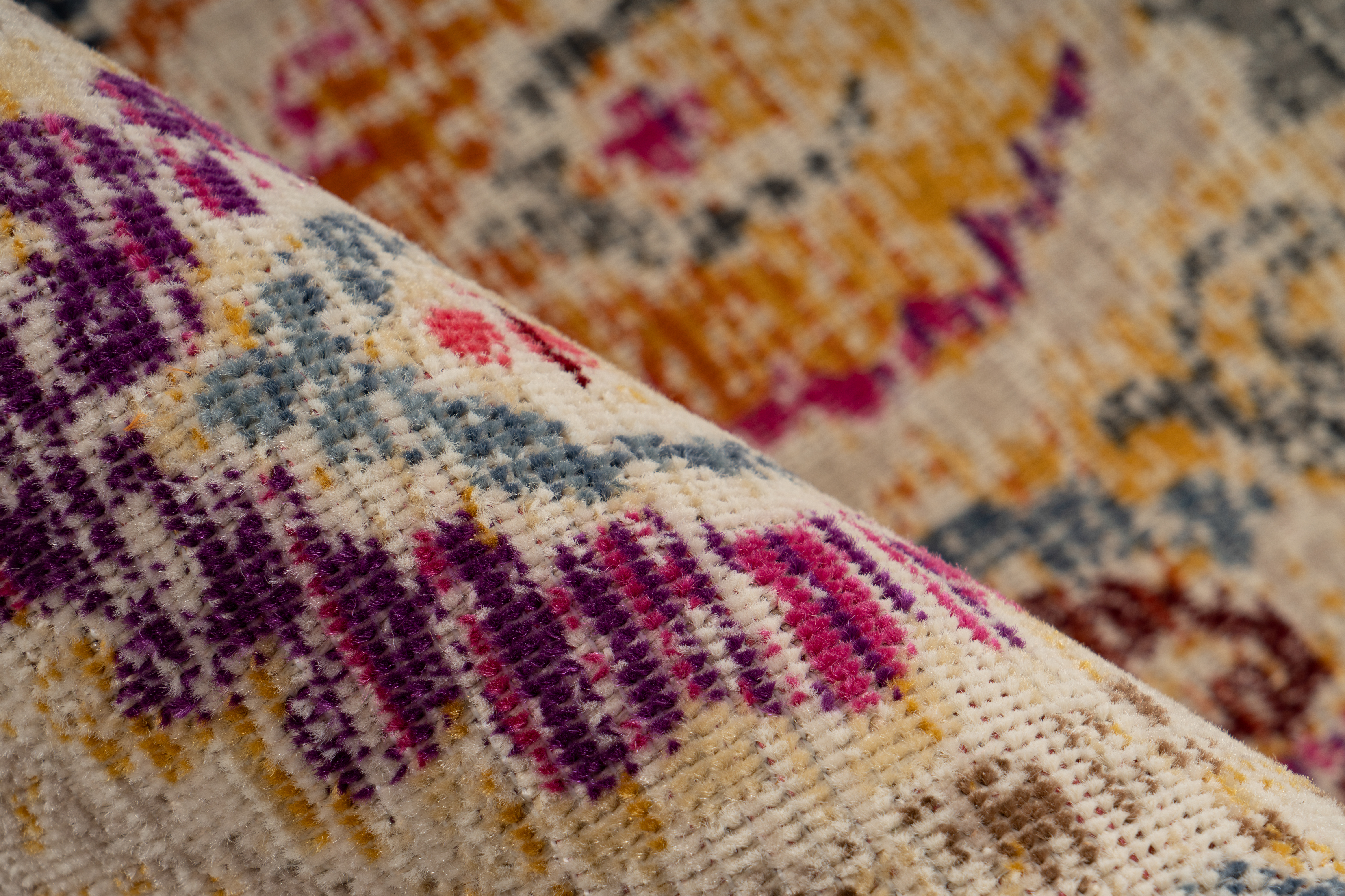 Charu 100-IN Multi 120cm x 170cm Charu 100-IN Multi 120cm x 170cm