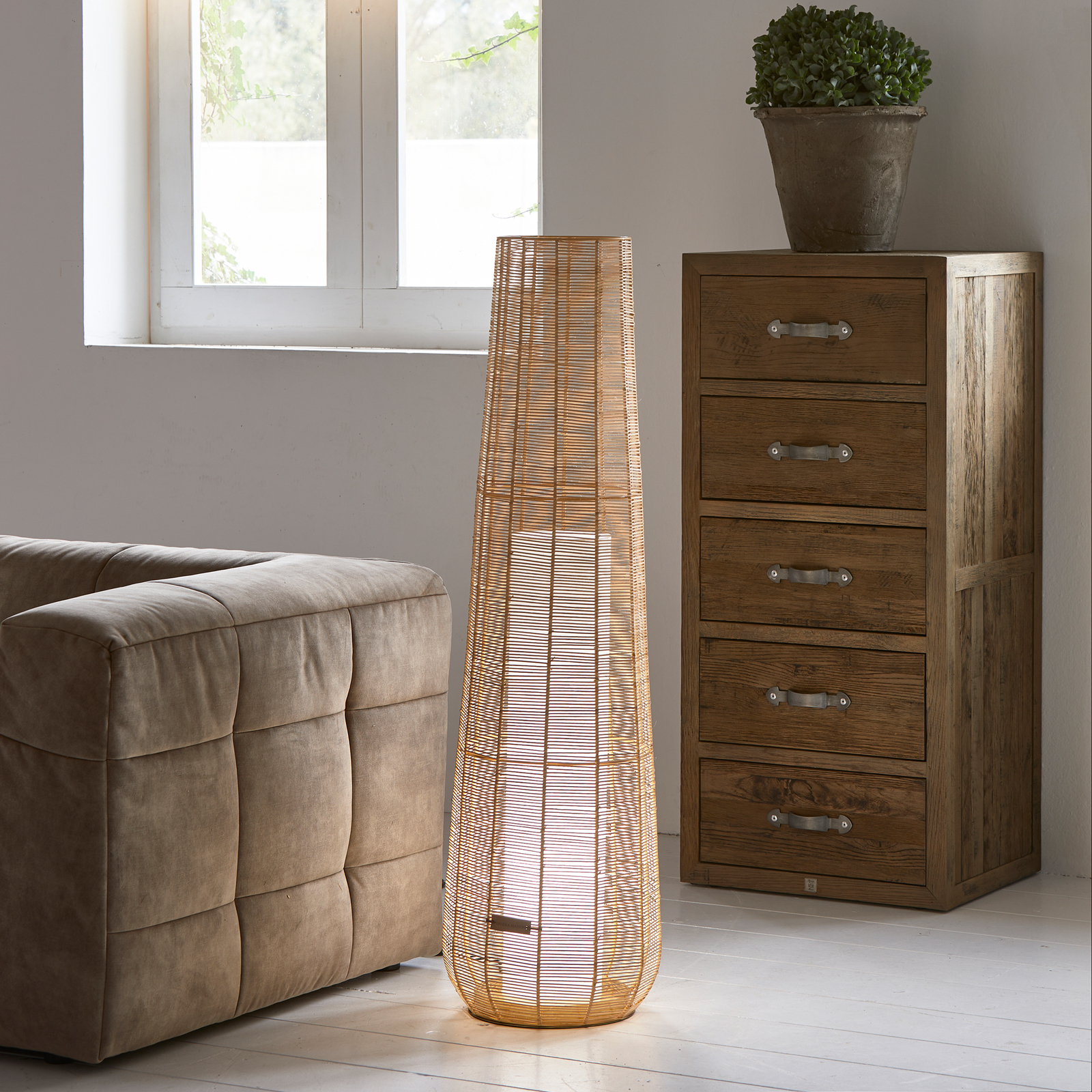 RM Cala Floor Lamp