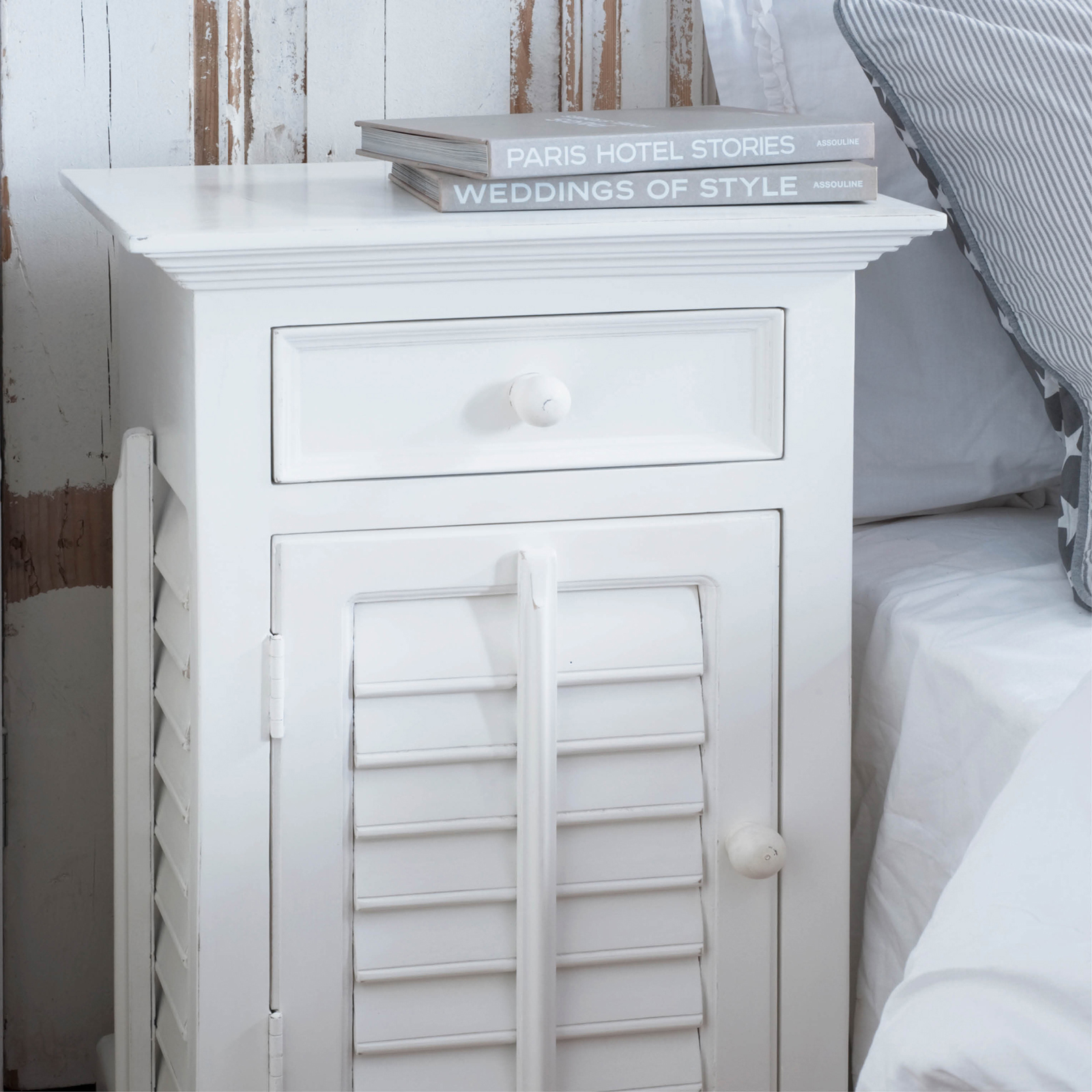 New Orleans Bed Cabinet left