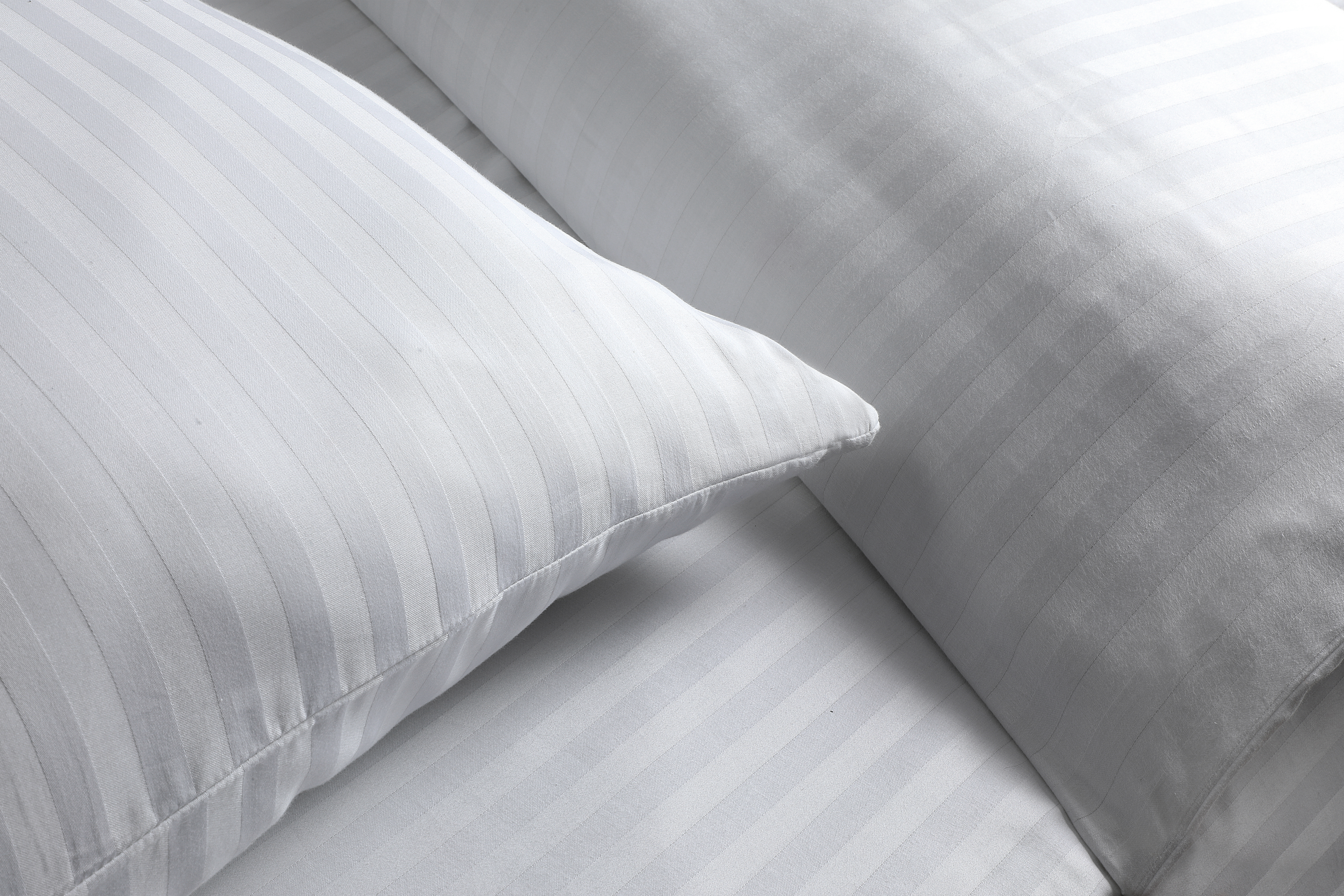 Bettwäsche Valerina 125-GB Weiß 225cm x 225cm Bettwäsche Valerina 125-GB Weiß 225cm x 225cm