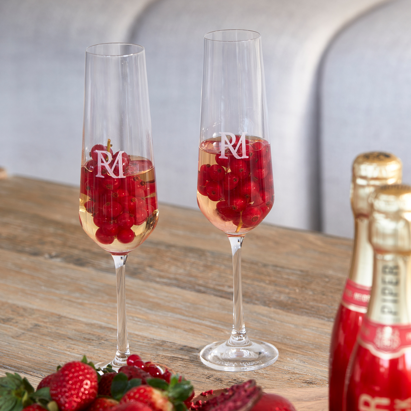 RM Monogram Bubbles Glass