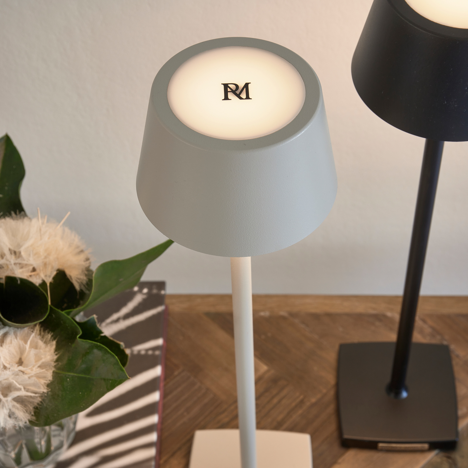 Luminee LED Lamp Micro USB black
