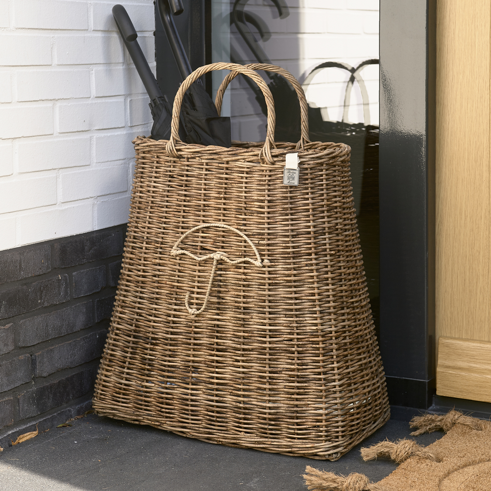 Rustic Rattan Umbrella Bag