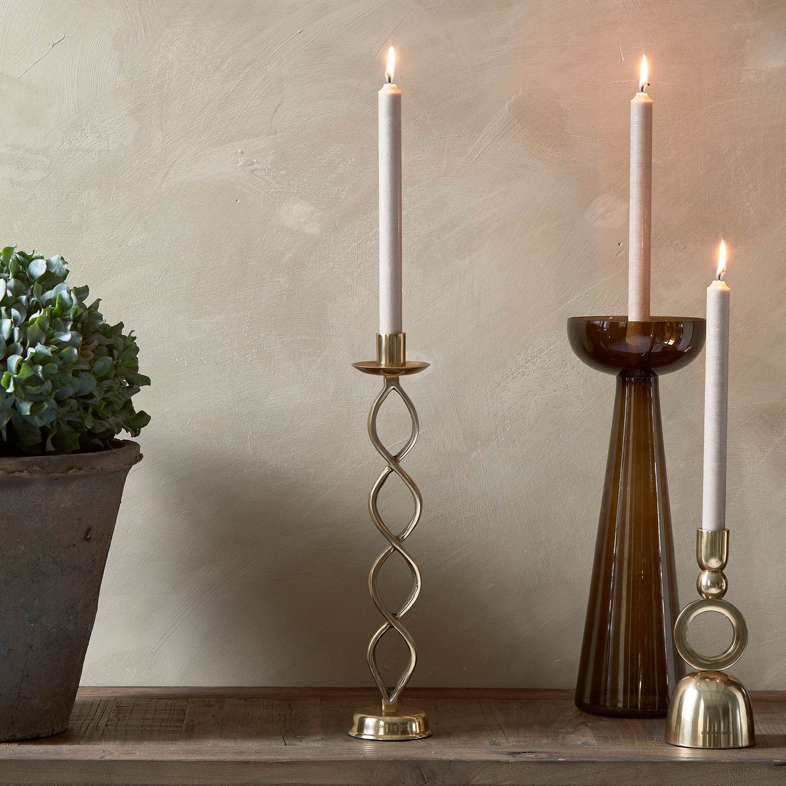 RM Qulinde Candle Holder