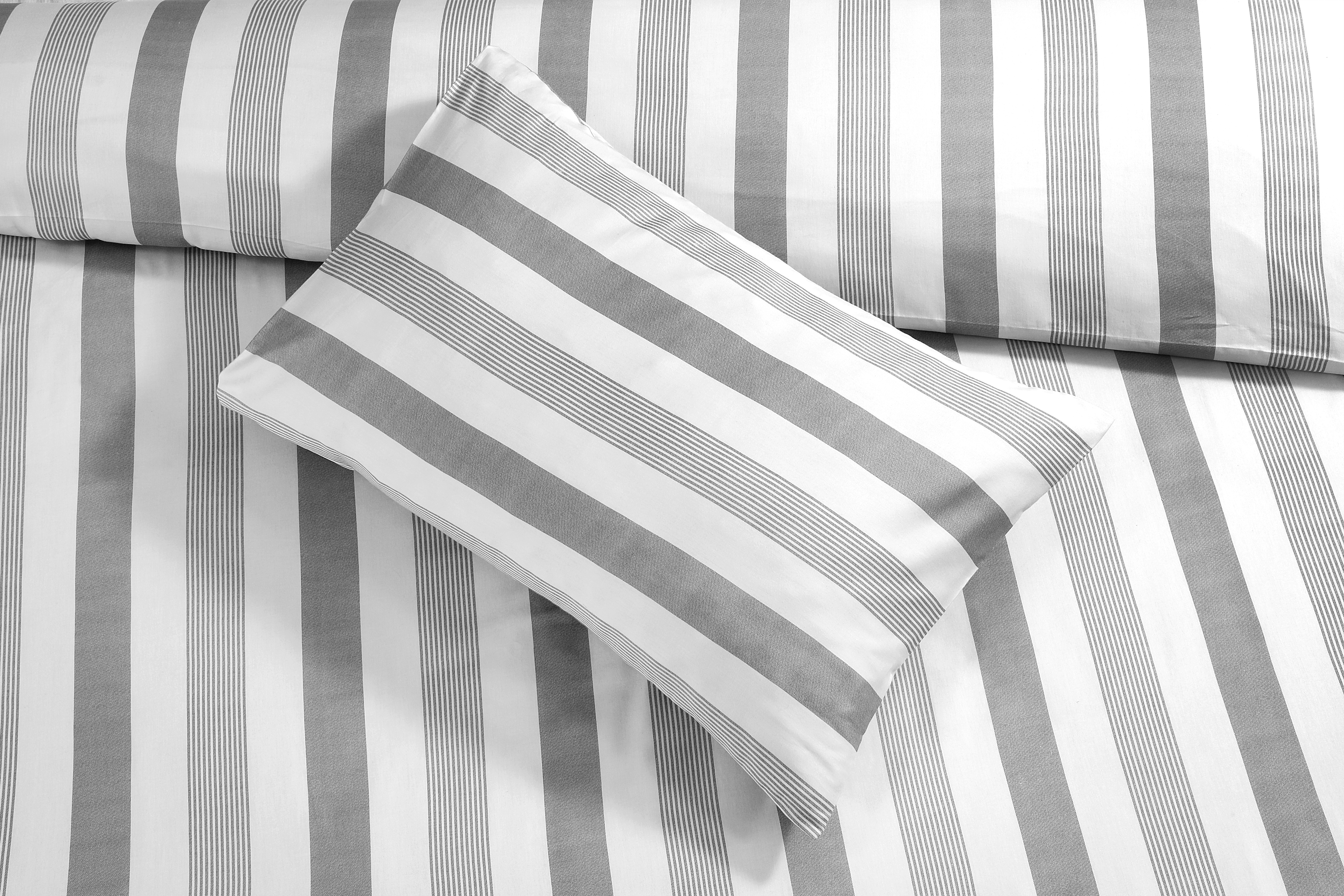 Bettwäsche Pina 125-NL Grau 200cm x 240cm Bettwäsche Pina 125-NL Grau 200cm x 240cm