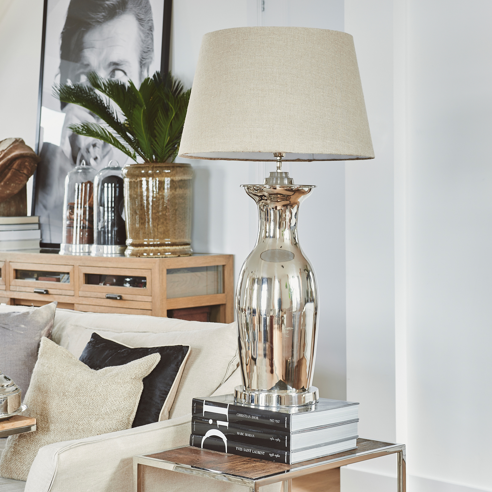 Roger Hotel Lamp