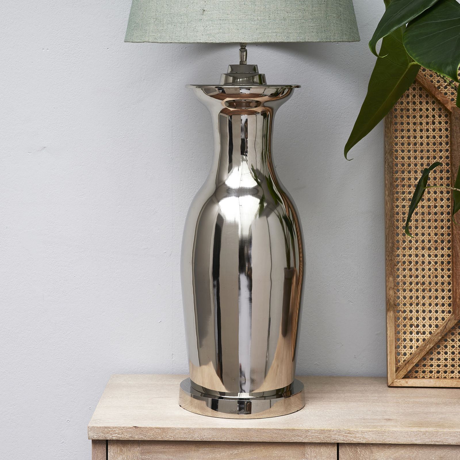 Roger Hotel Lamp