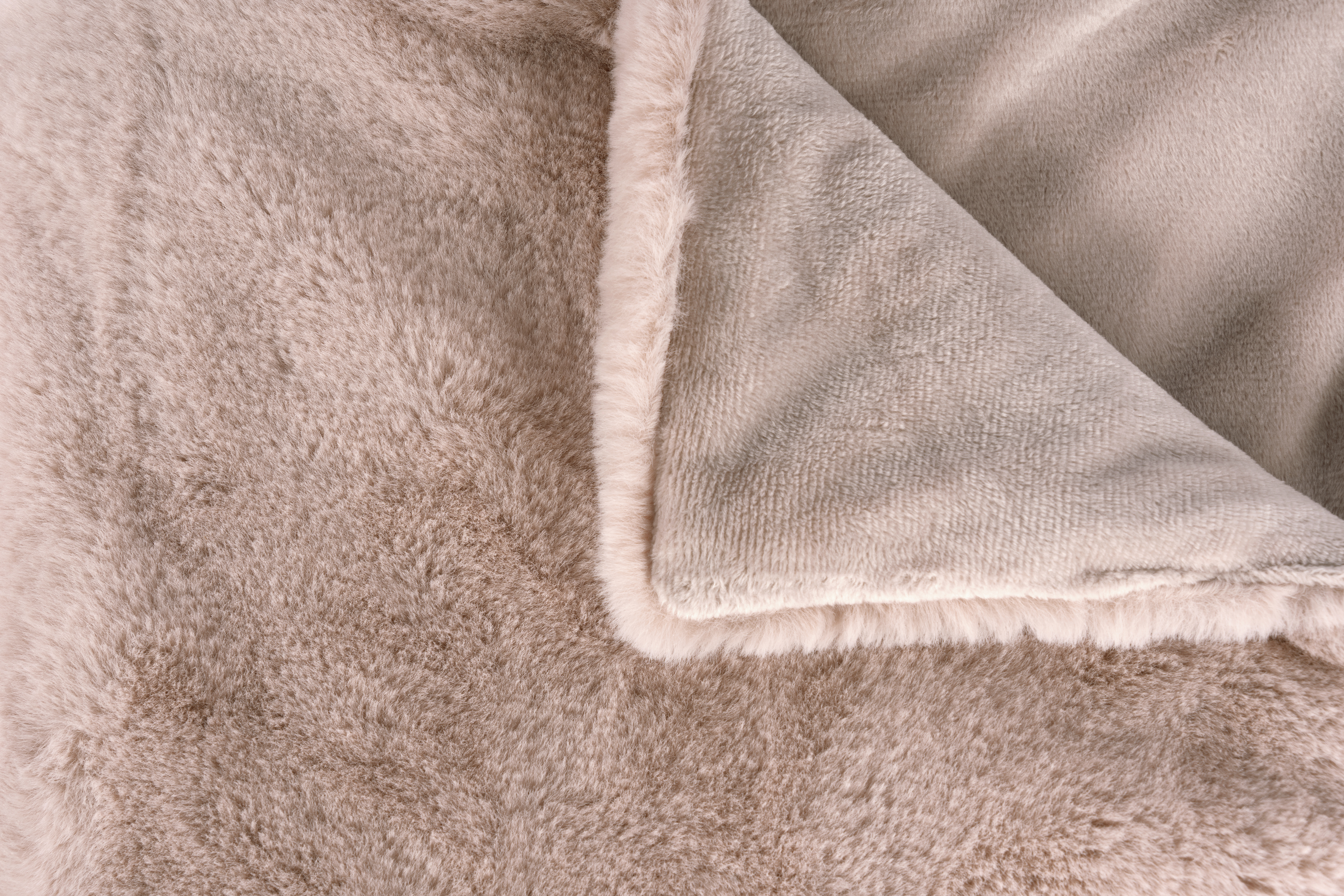 Dekokissen & Decke Aimee 525 2er-Set Taupe Dekokissen & Decke Aimee 525 2er-Set Taupe