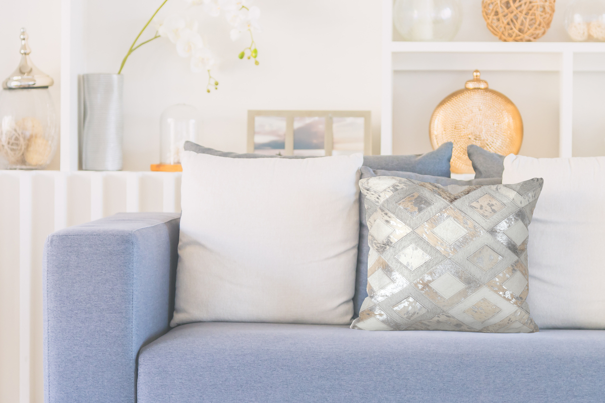 Spark Pillow 110 Grau / Silber Spark Pillow 110 Grau / Silber