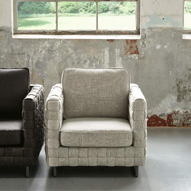 Room 48 Armchair, mouliné linen, fabulous flax