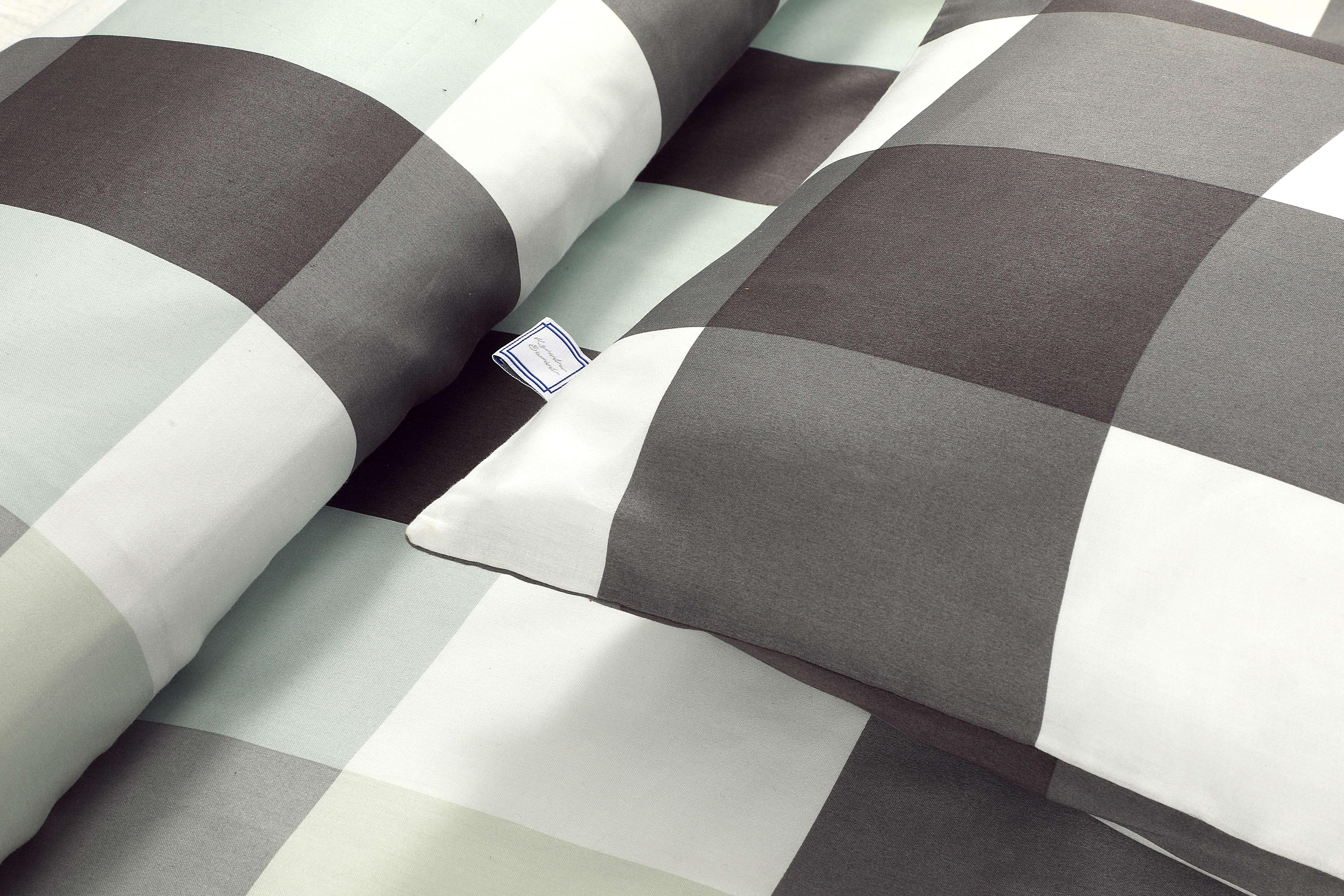 Bettwäsche Nevada 125-NL Anthrazit / Mint 240cm x 240cm Bettwäsche Nevada 125-NL Anthrazit / Mint 240cm x 240cm